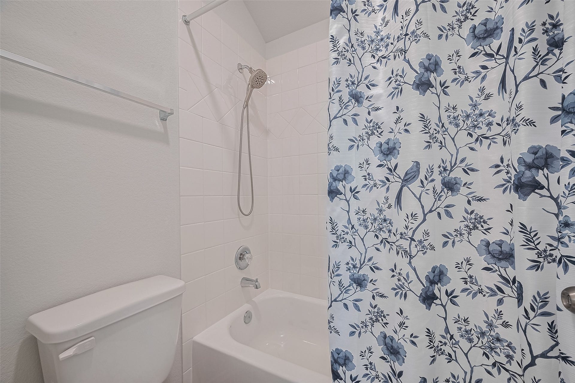 8211 Red Shiner Way, Fulshear, TX 77441 8211 Red Shiner Way, Fulshear, TX 77441