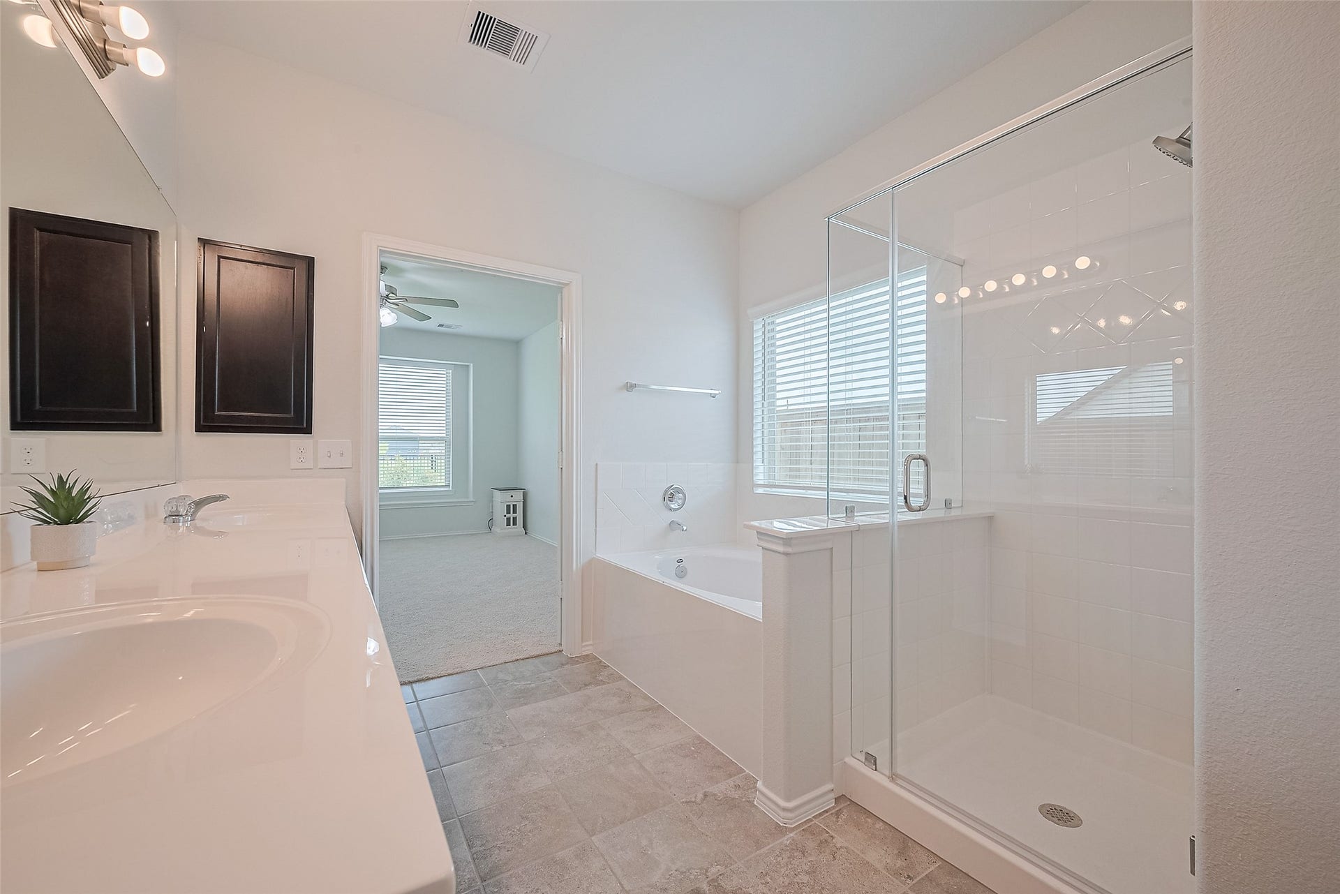8211 Red Shiner Way, Fulshear, TX 77441 Master Beathroom