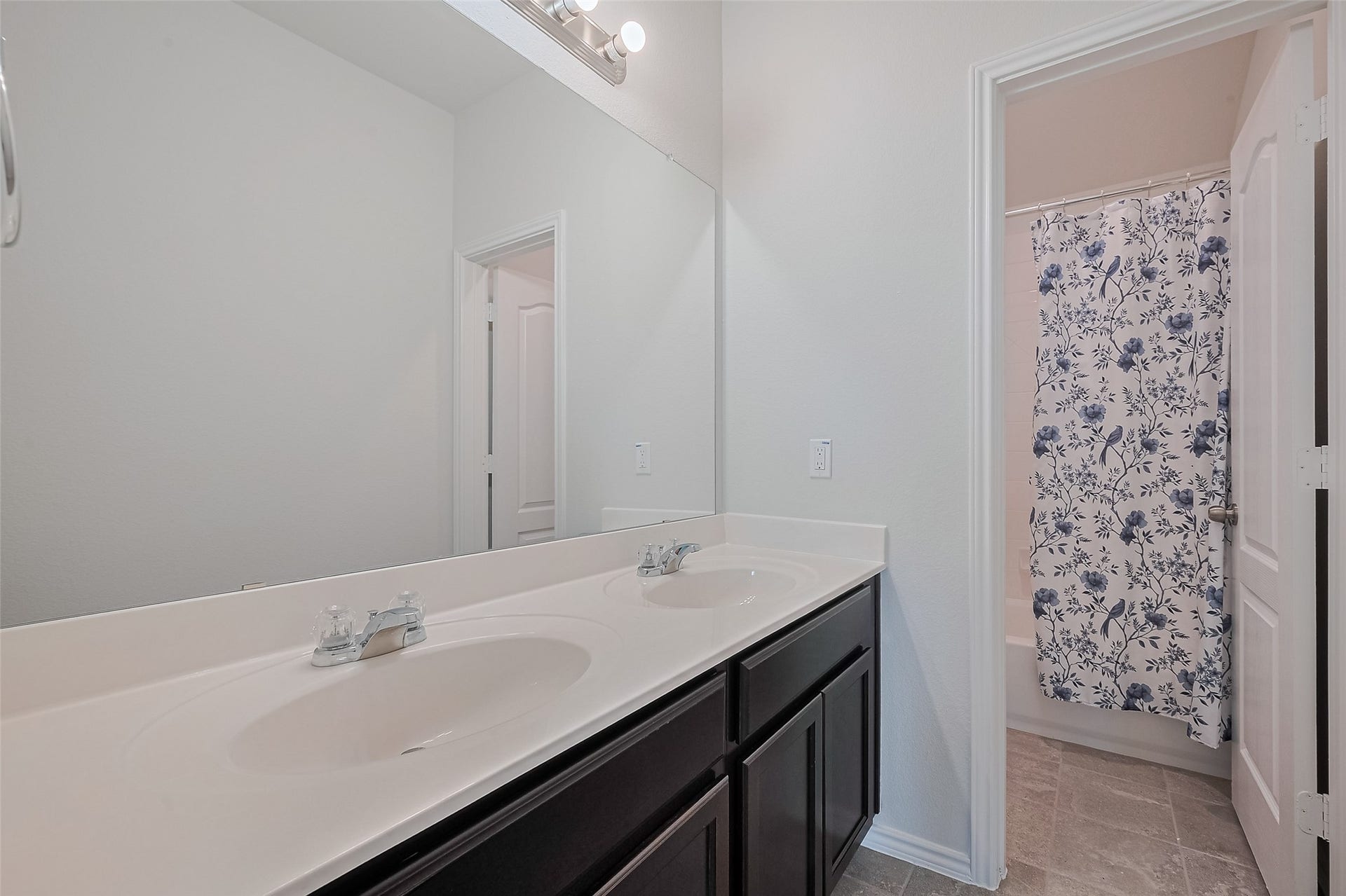 8211 Red Shiner Way, Fulshear, TX 77441 8211 Red Shiner Way, Fulshear, TX 77441
