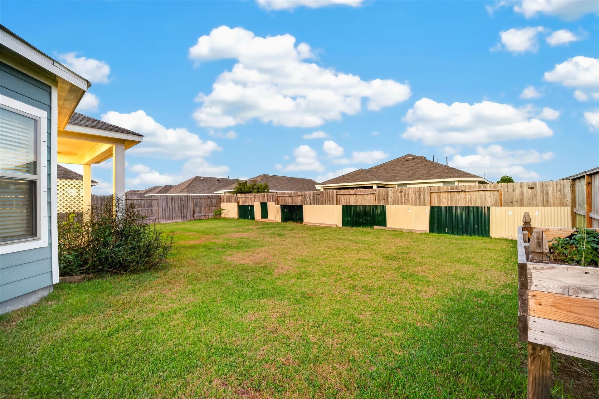 26300 Astral Way, La Marque, TX 77568 26300 Astral Way, La Marque, TX 77568