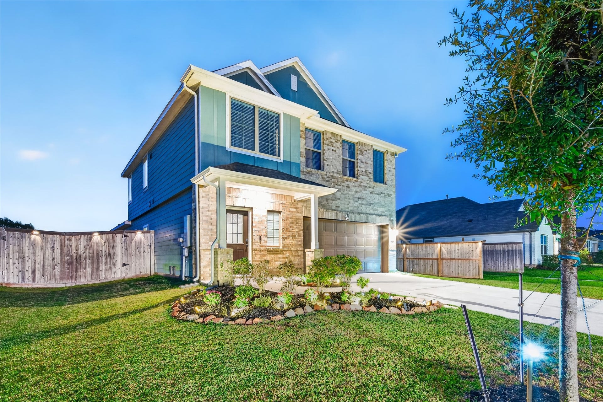 26300 Astral Way, La Marque, TX 77568 26300 Astral Way, La Marque, TX 77568