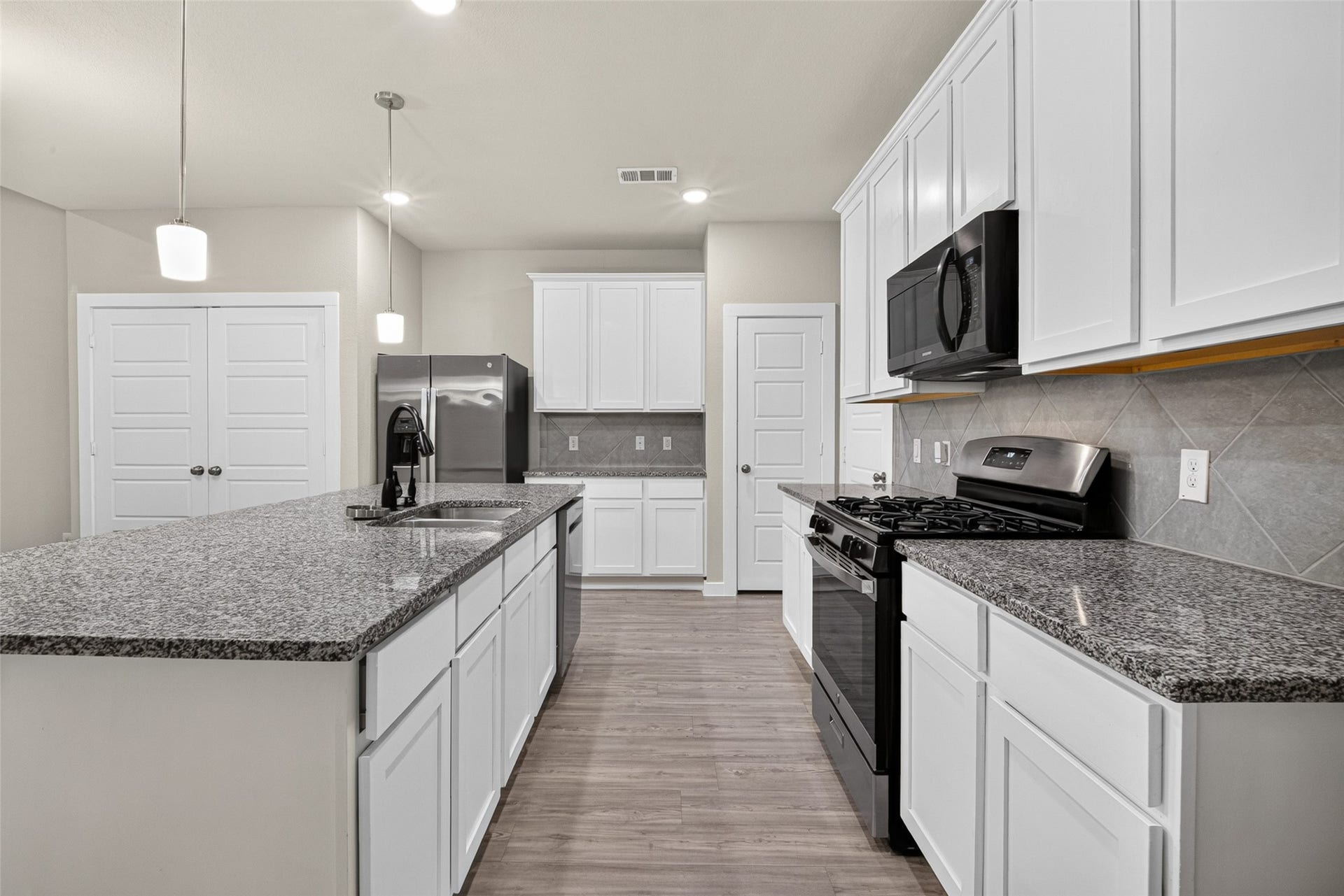 26300 Astral Way, La Marque, TX 77568 26300 Astral Way, La Marque, TX 77568