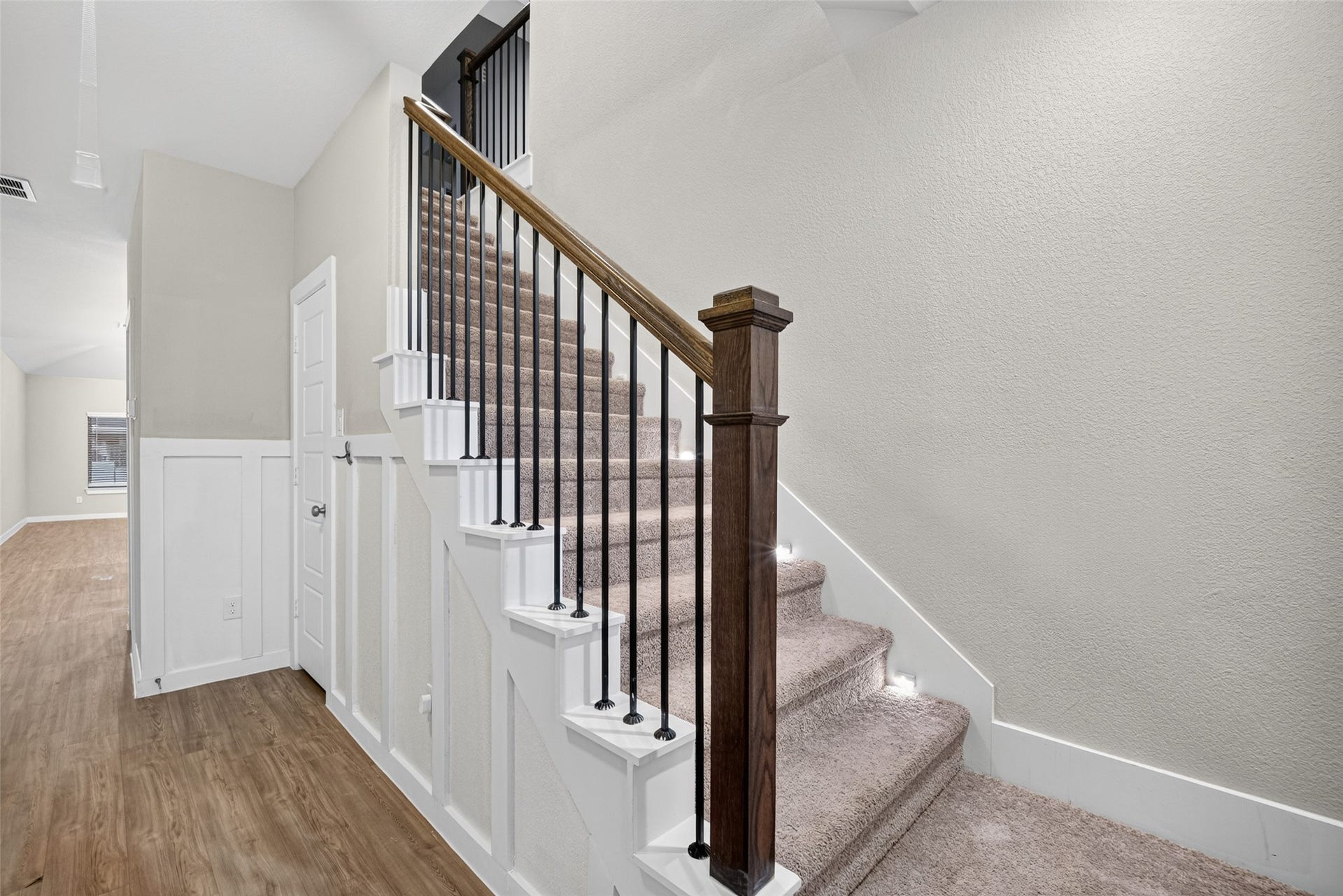 26300 Astral Way, La Marque, TX 77568 26300 Astral Way, La Marque, TX 77568