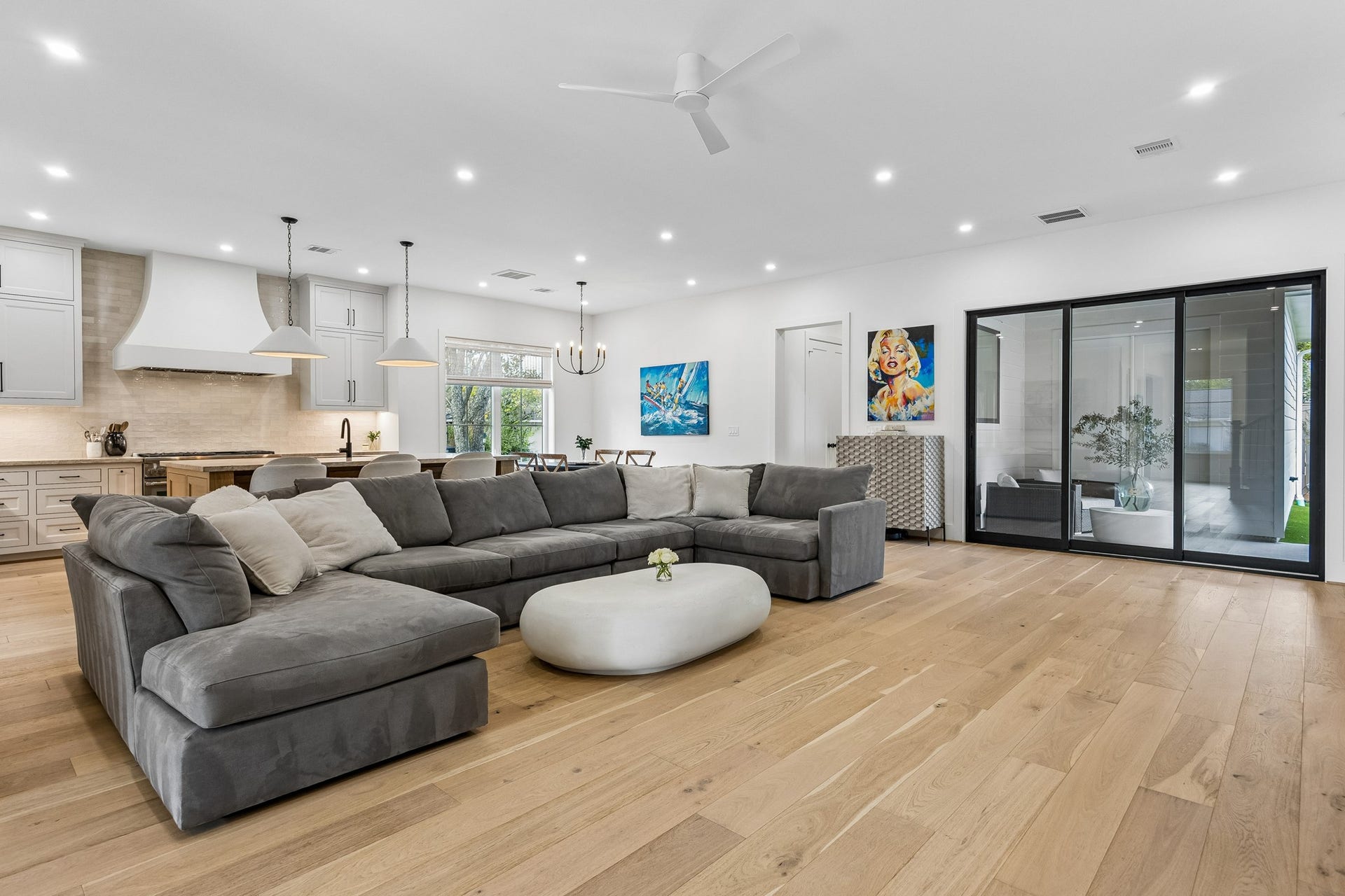 1030 Chamboard Lane, Houston, TX 77018