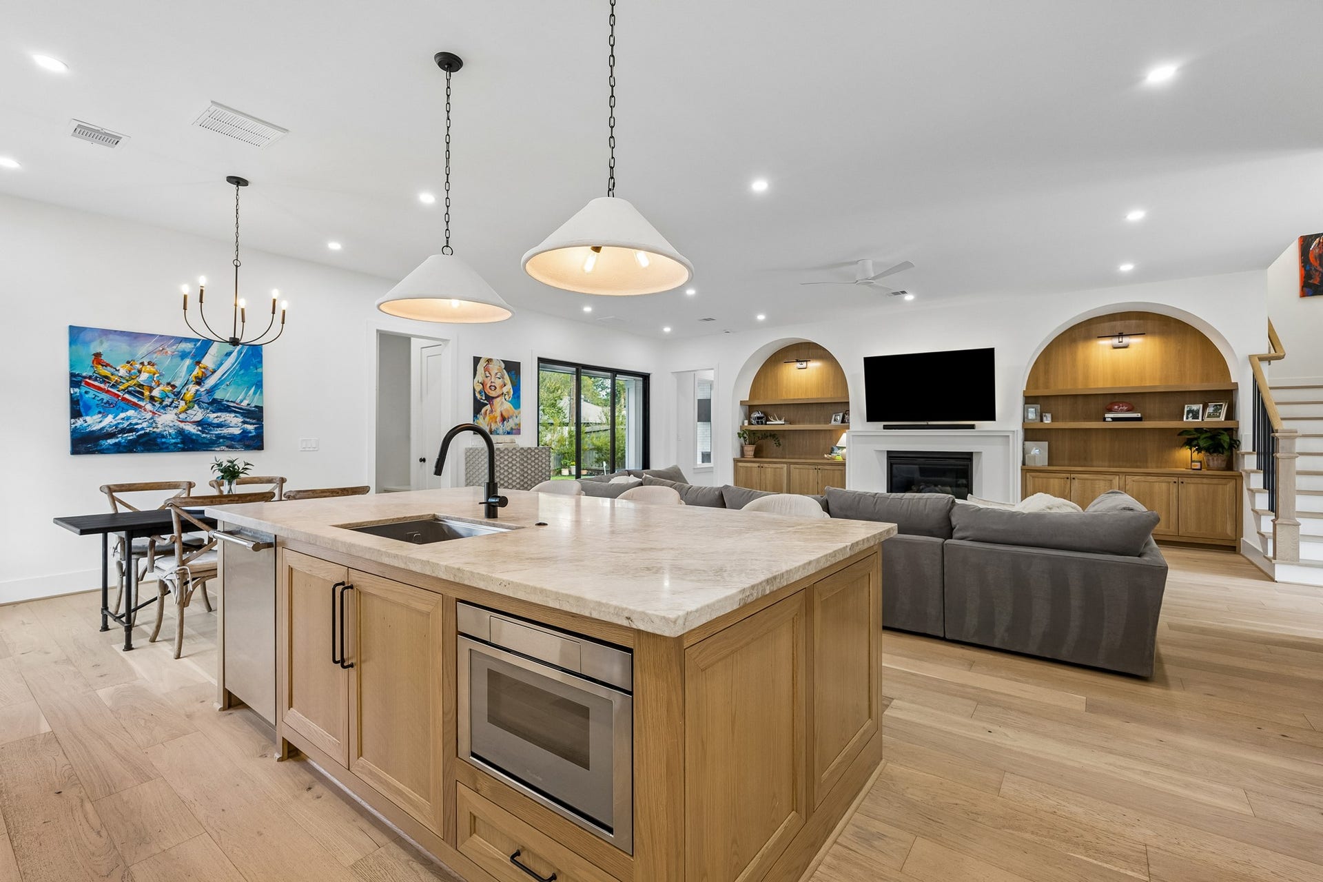 1030 Chamboard Lane, Houston, TX 77018