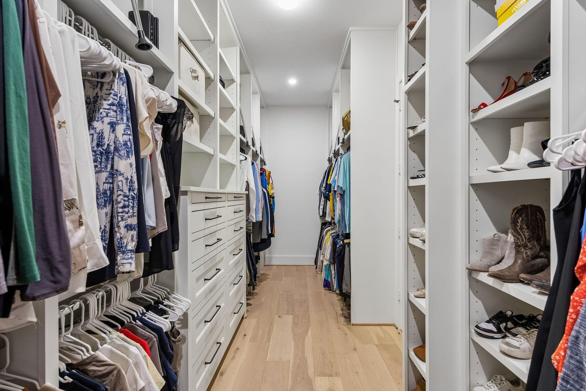 1030 Chamboard Lane, Houston, TX 77018