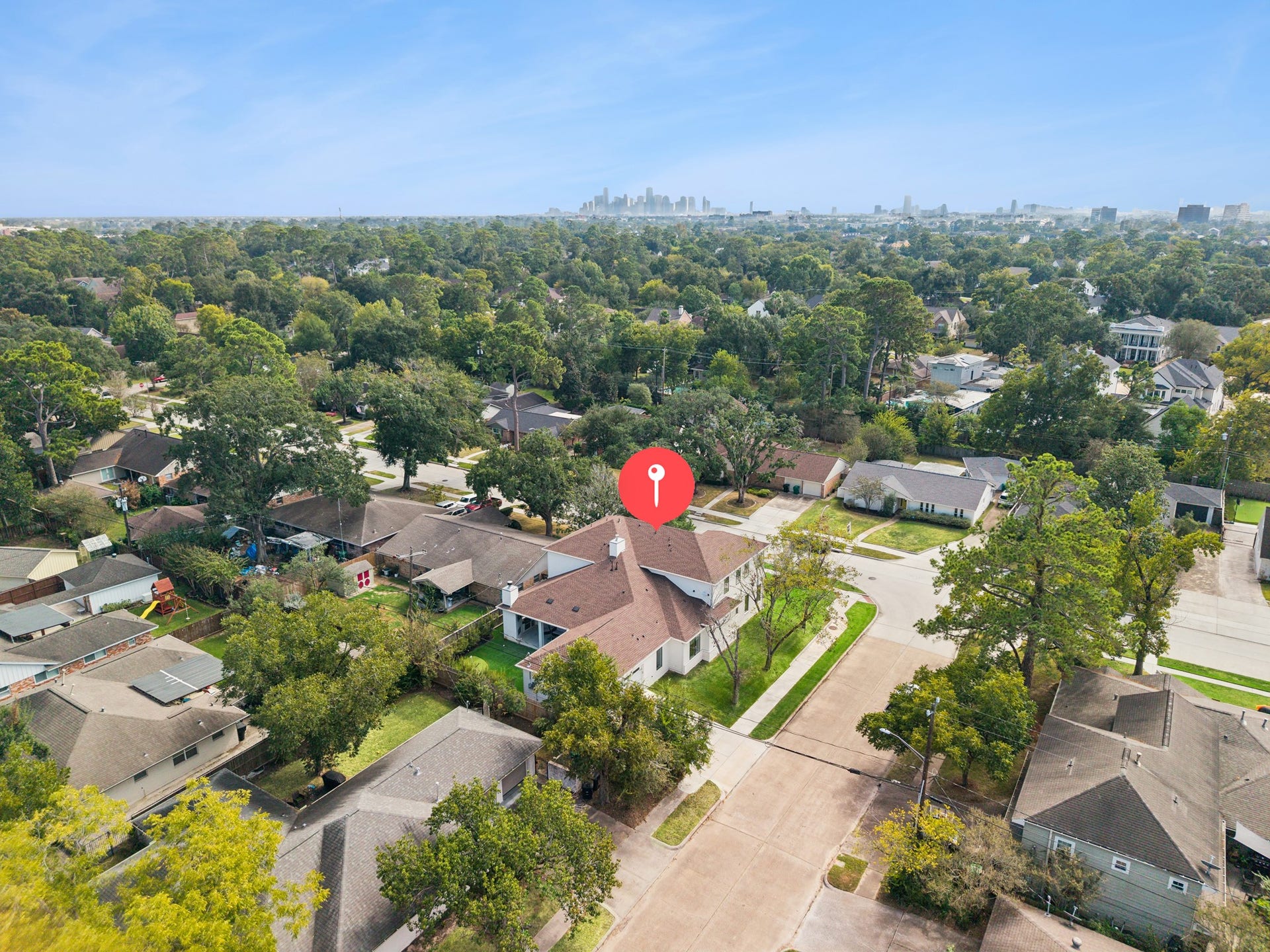 1030 Chamboard Lane, Houston, TX 77018