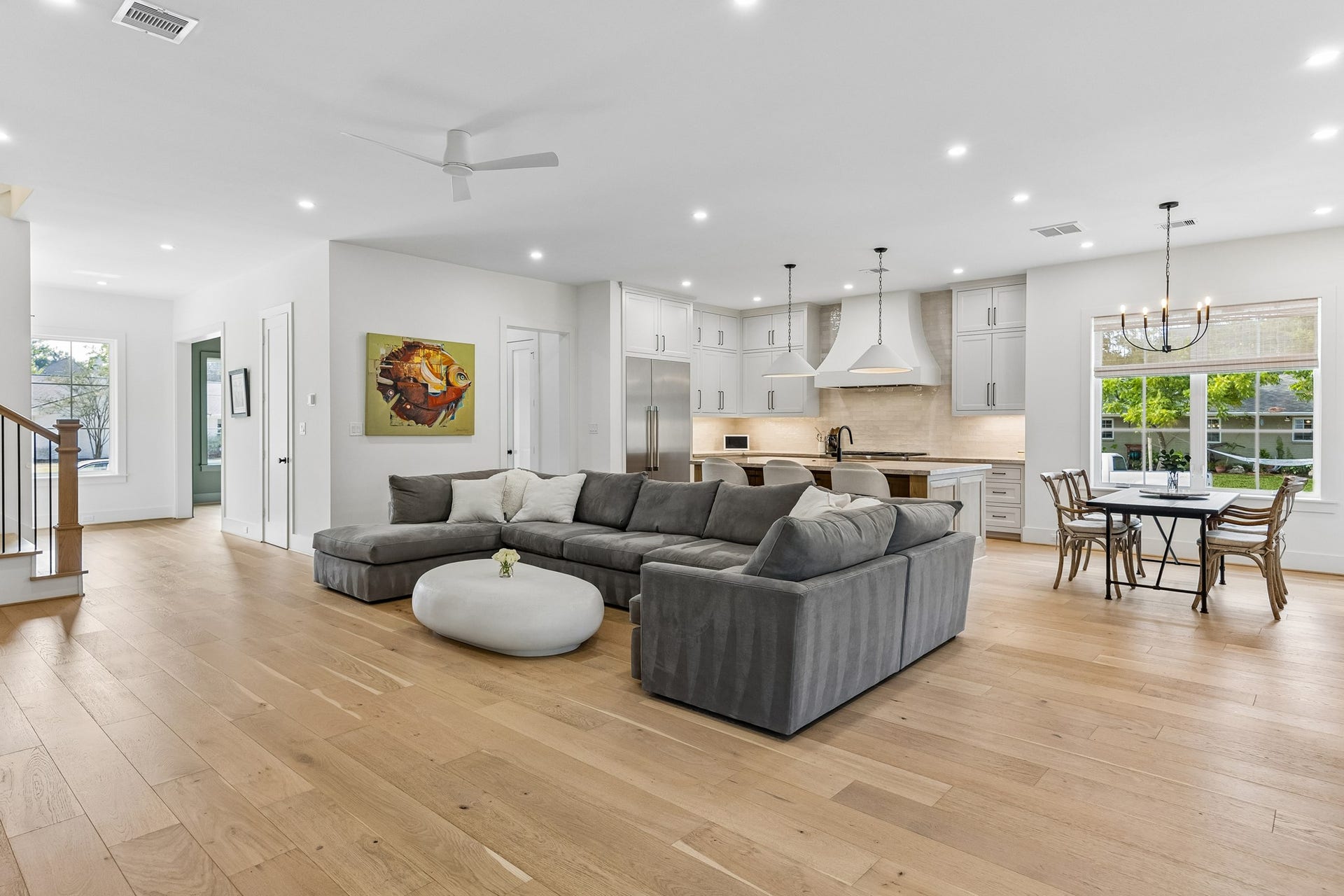 1030 Chamboard Lane, Houston, TX 77018
