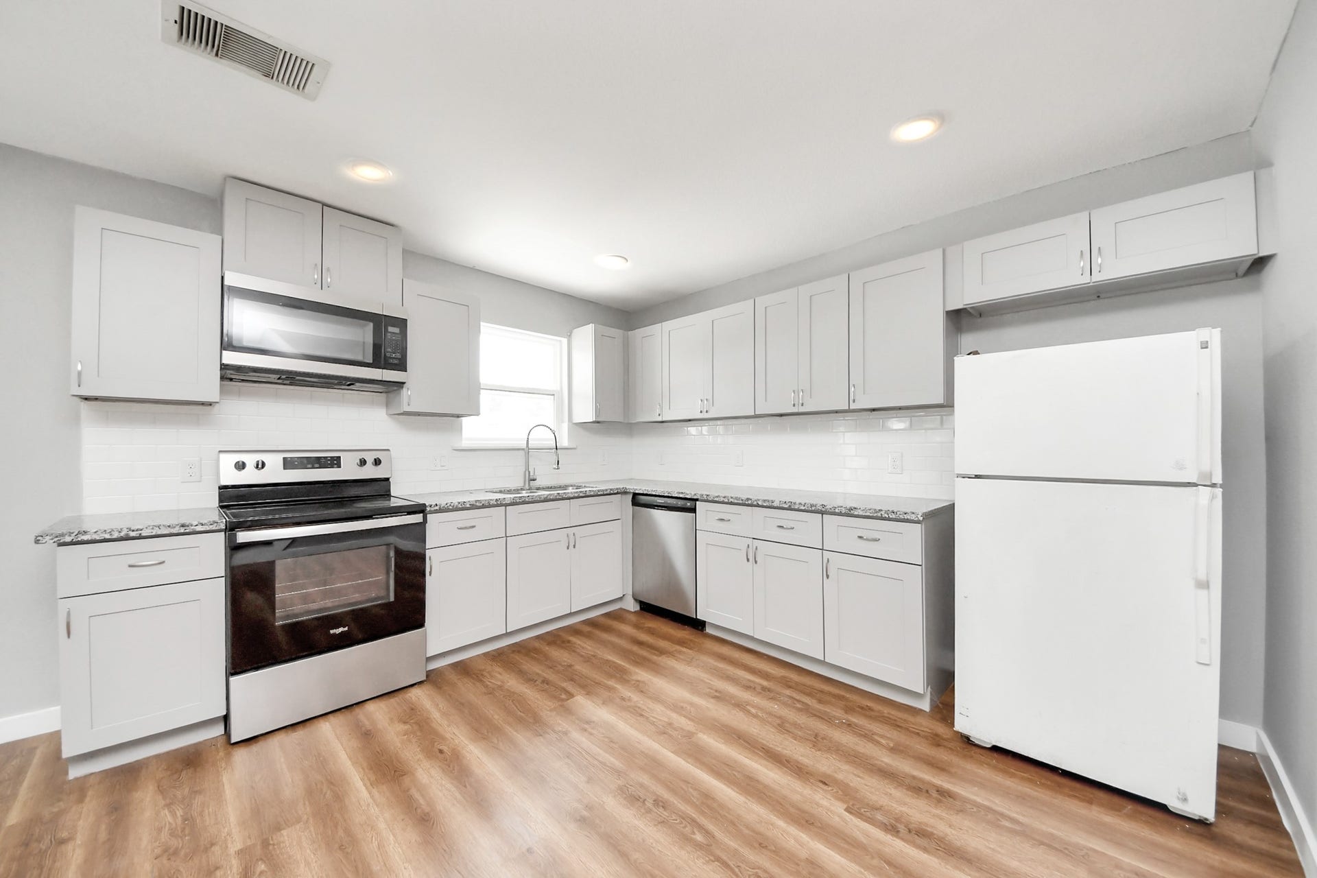 8125 Eastover Street, #B, Houston, TX 77028 8125 Eastover Street, #B, Houston, TX 77028