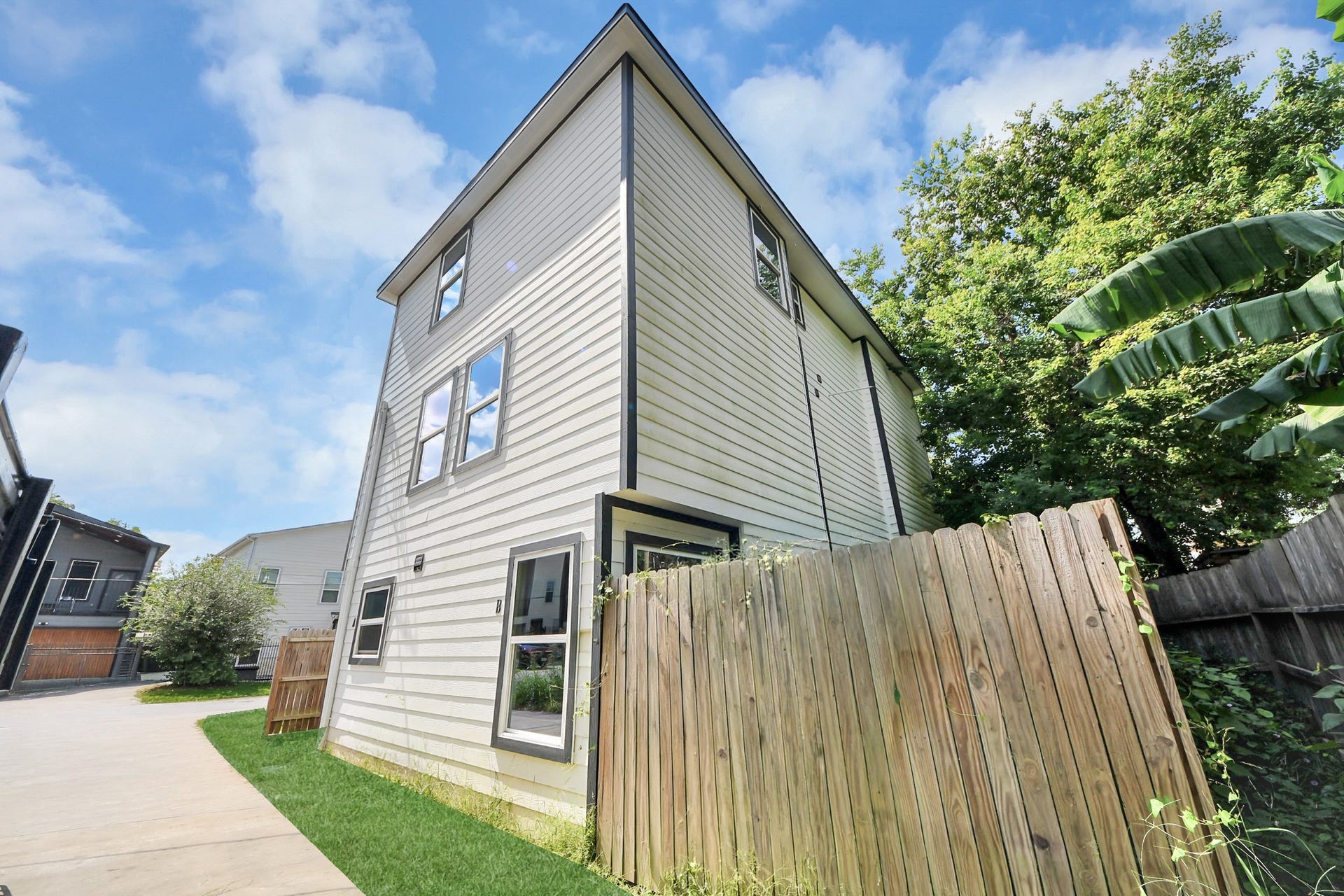 8125 Eastover Street, #B, Houston, TX 77028 8125 Eastover Street, #B, Houston, TX 77028