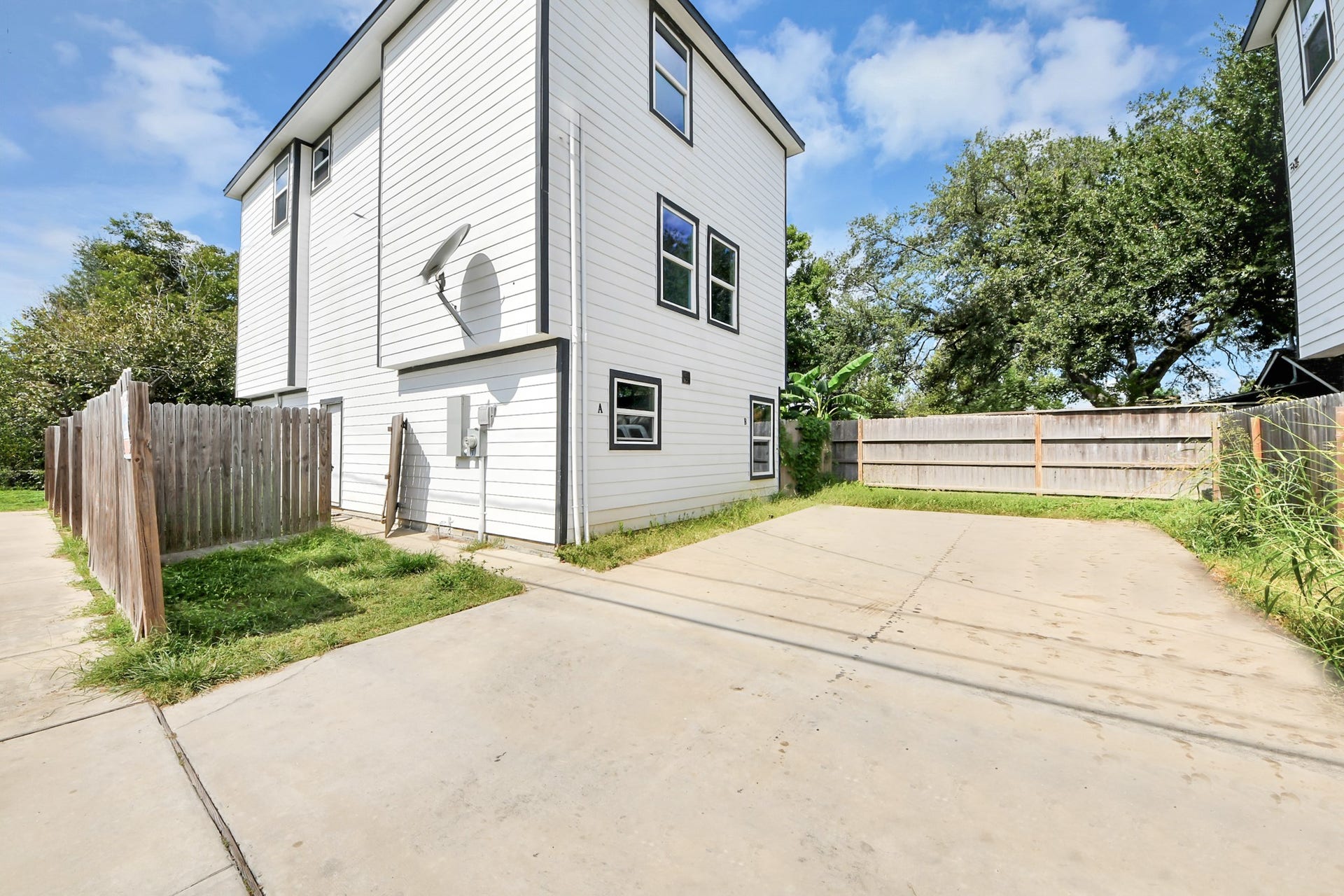 8125 Eastover Street, #B, Houston, TX 77028 8125 Eastover Street, #B, Houston, TX 77028