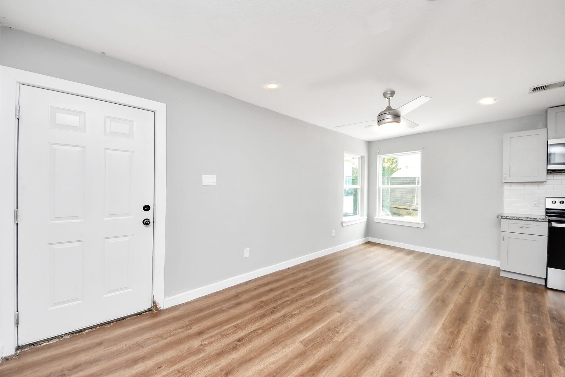 8125 Eastover Street, #B, Houston, TX 77028 8125 Eastover Street, #B, Houston, TX 77028