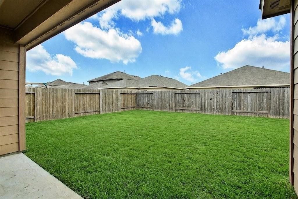 104 Indigo Brush Drive, La Marque, TX 77568 104 Indigo Brush Drive, La Marque, TX 77568