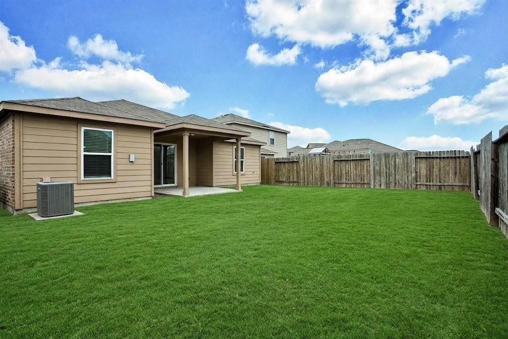 104 Indigo Brush Drive, La Marque, TX 77568 104 Indigo Brush Drive, La Marque, TX 77568