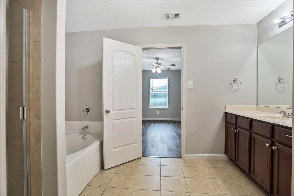 104 Indigo Brush Drive, La Marque, TX 77568 104 Indigo Brush Drive, La Marque, TX 77568