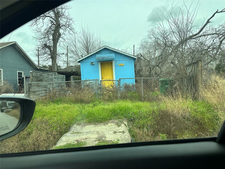Property photo for 303 E 38 Street, Houston, TX