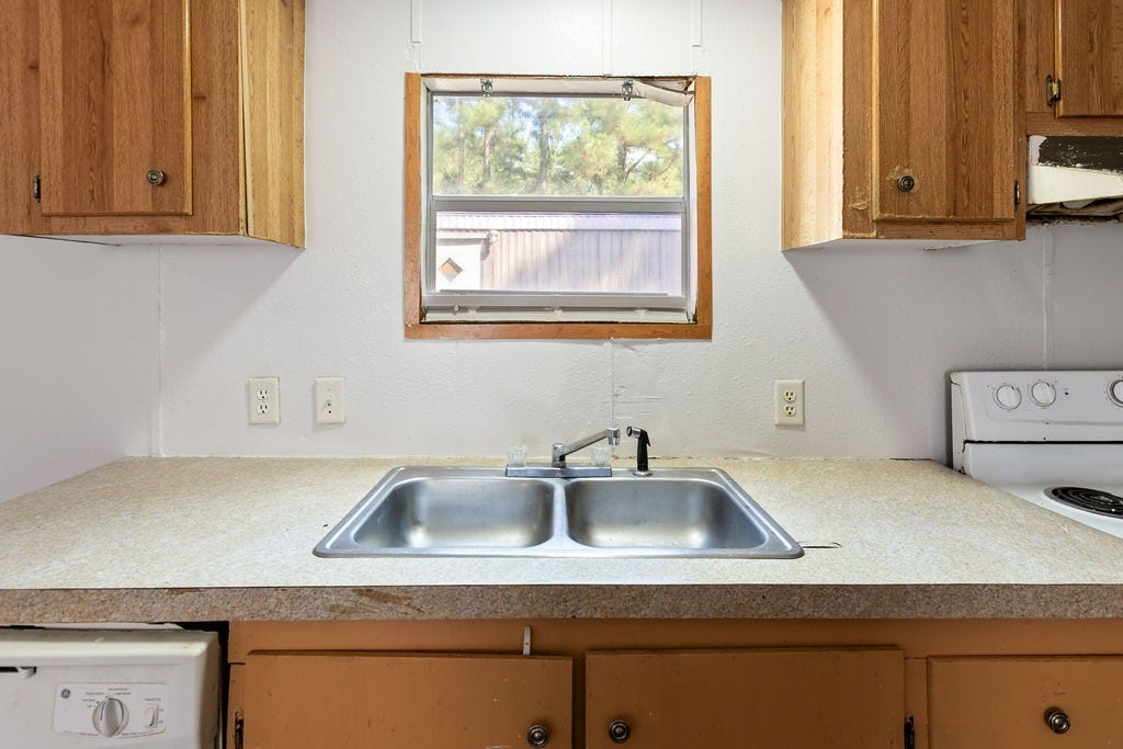 13173 S Lee Shore Drive, Willis, TX 77318 13173 S Lee Shore Drive, Willis, TX 77318