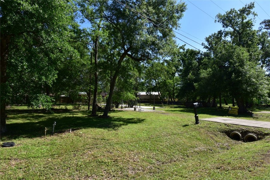 Property photo for 1510 Pine Grove Drive, Dickinson, TX
