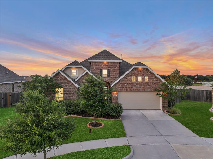Property photo for 4827 Stoney Terrace Trail, Baytown, TX