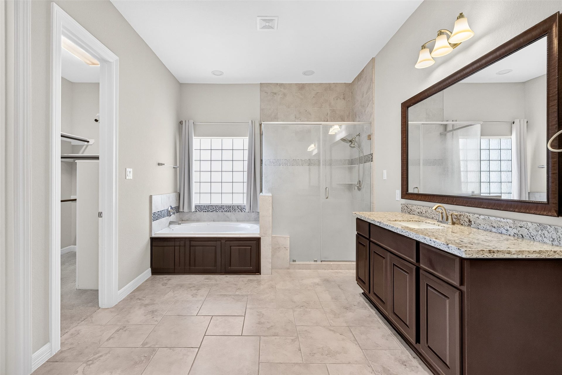 1902 Creekwood Lane, Friendswood, TX 77546 1902 Creekwood Lane, Friendswood, TX 77546