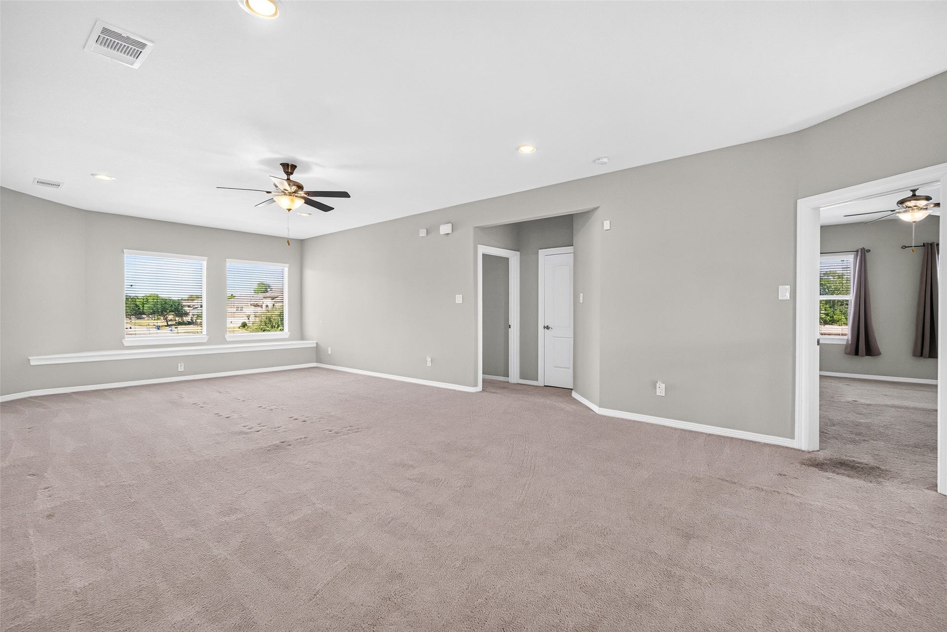 1902 Creekwood Lane, Friendswood, TX 77546 1902 Creekwood Lane, Friendswood, TX 77546