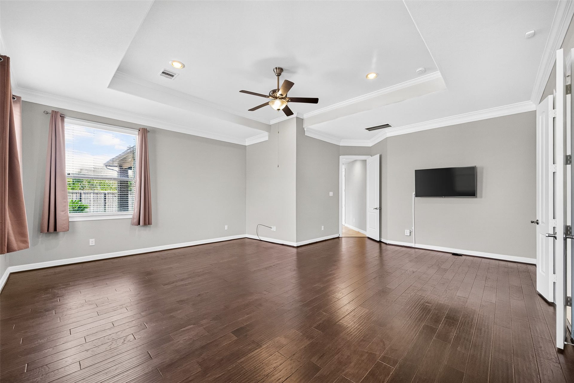 1902 Creekwood Lane, Friendswood, TX 77546 1902 Creekwood Lane, Friendswood, TX 77546