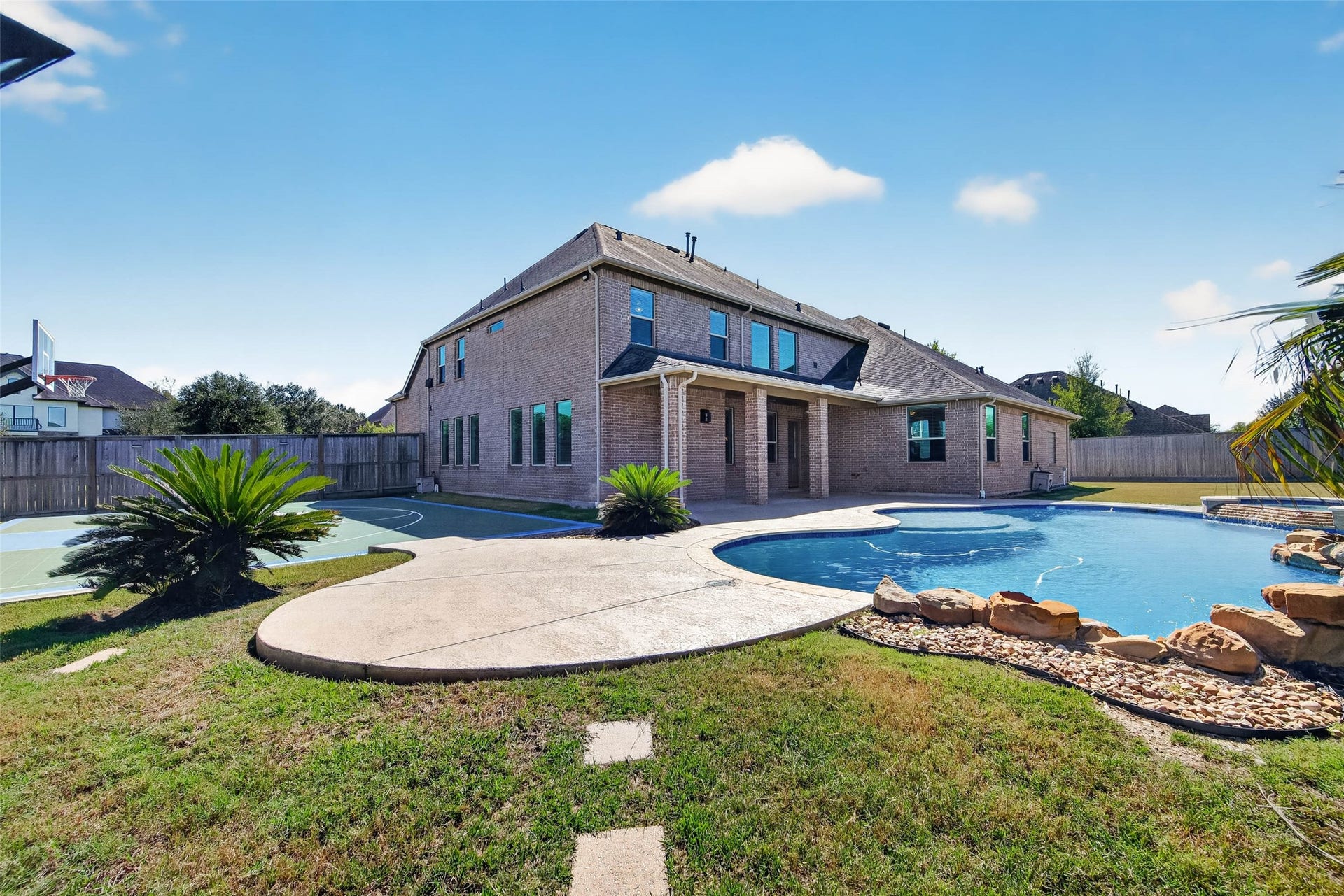 1902 Creekwood Lane, Friendswood, TX 77546 1902 Creekwood Lane, Friendswood, TX 77546