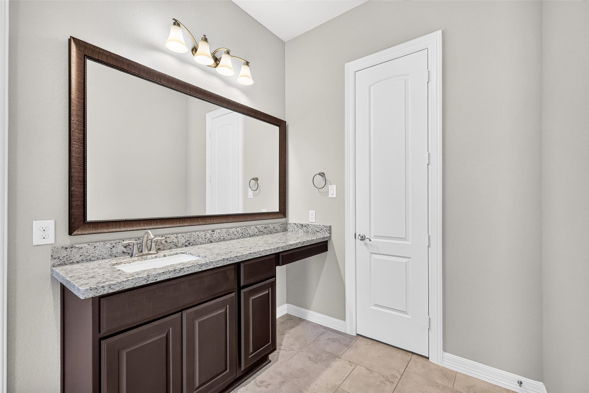 1902 Creekwood Lane, Friendswood, TX 77546 1902 Creekwood Lane, Friendswood, TX 77546