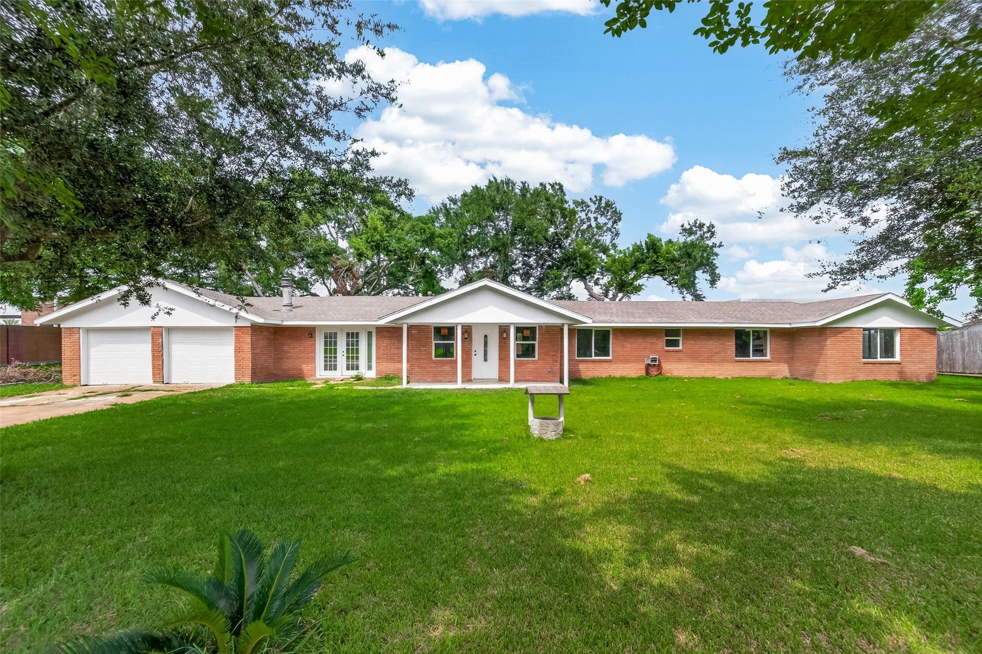 18219 Kings Lynn Street, Webster, TX 77058 18219 Kings Lynn Street, Webster, TX 77058