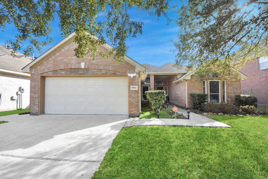 Property photo for 15511 Seminole Canyon Drive, Sugar Land, TX