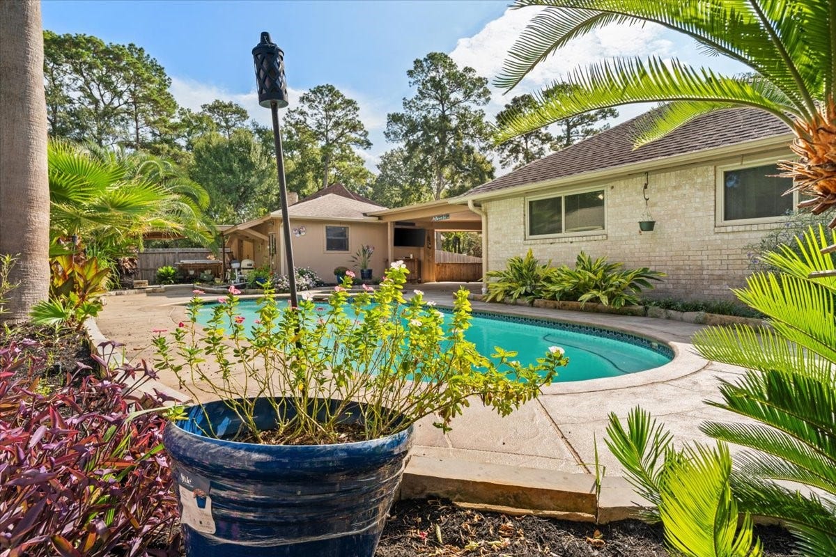 4019 Valley Haven Drive, Houston, TX 77339