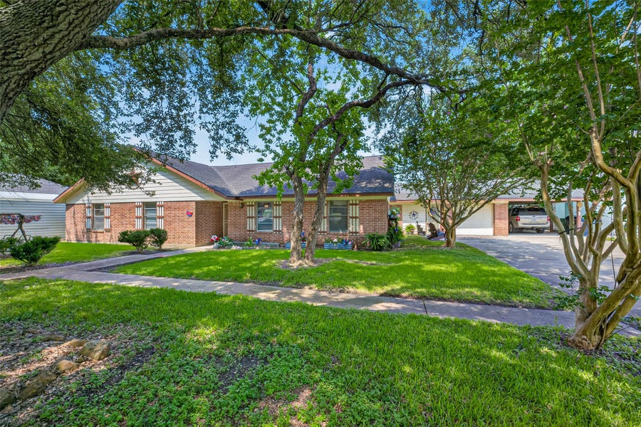 Property photo for 14116 Almeda School Road, Houston, TX