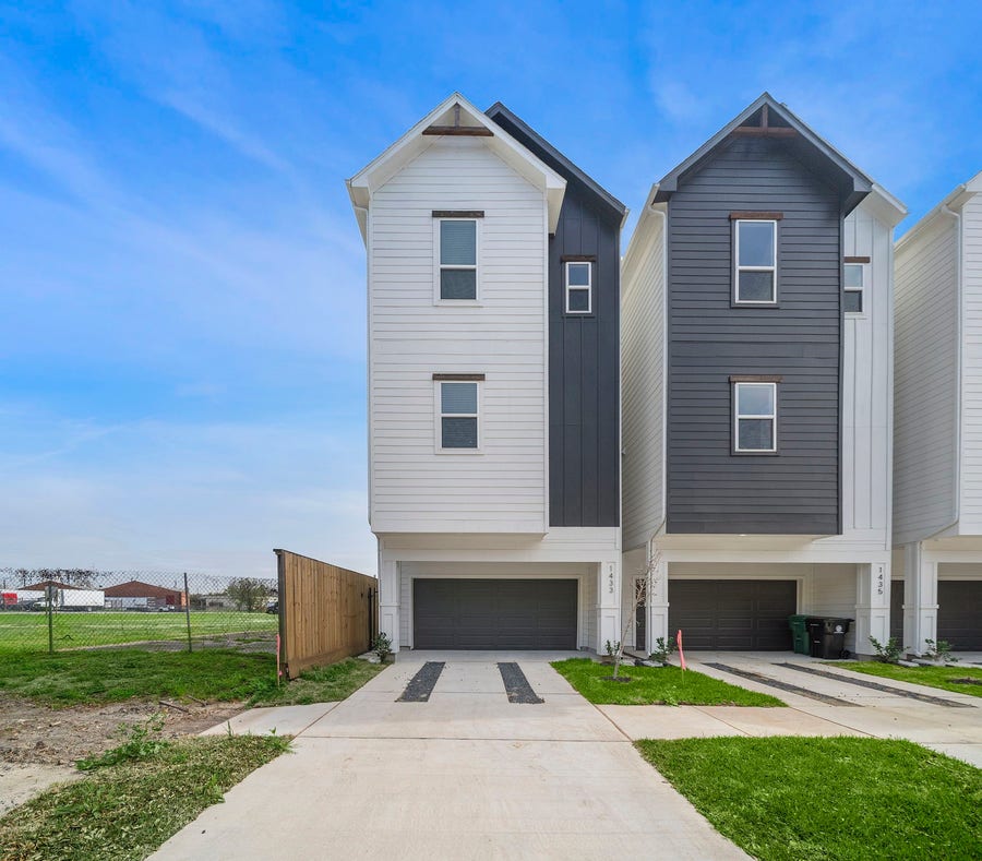 Property photo for 1433 Ennis Street, Houston, TX