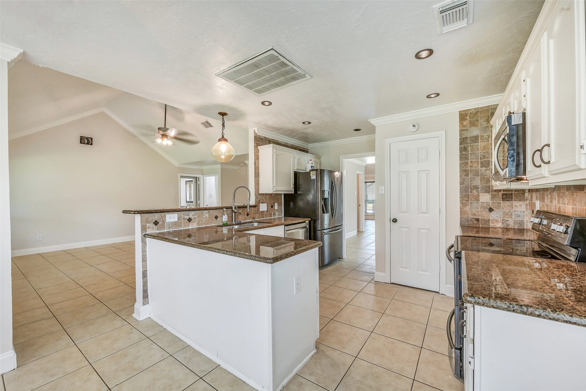 4410 Nations Drive, Pasadena, TX 77505