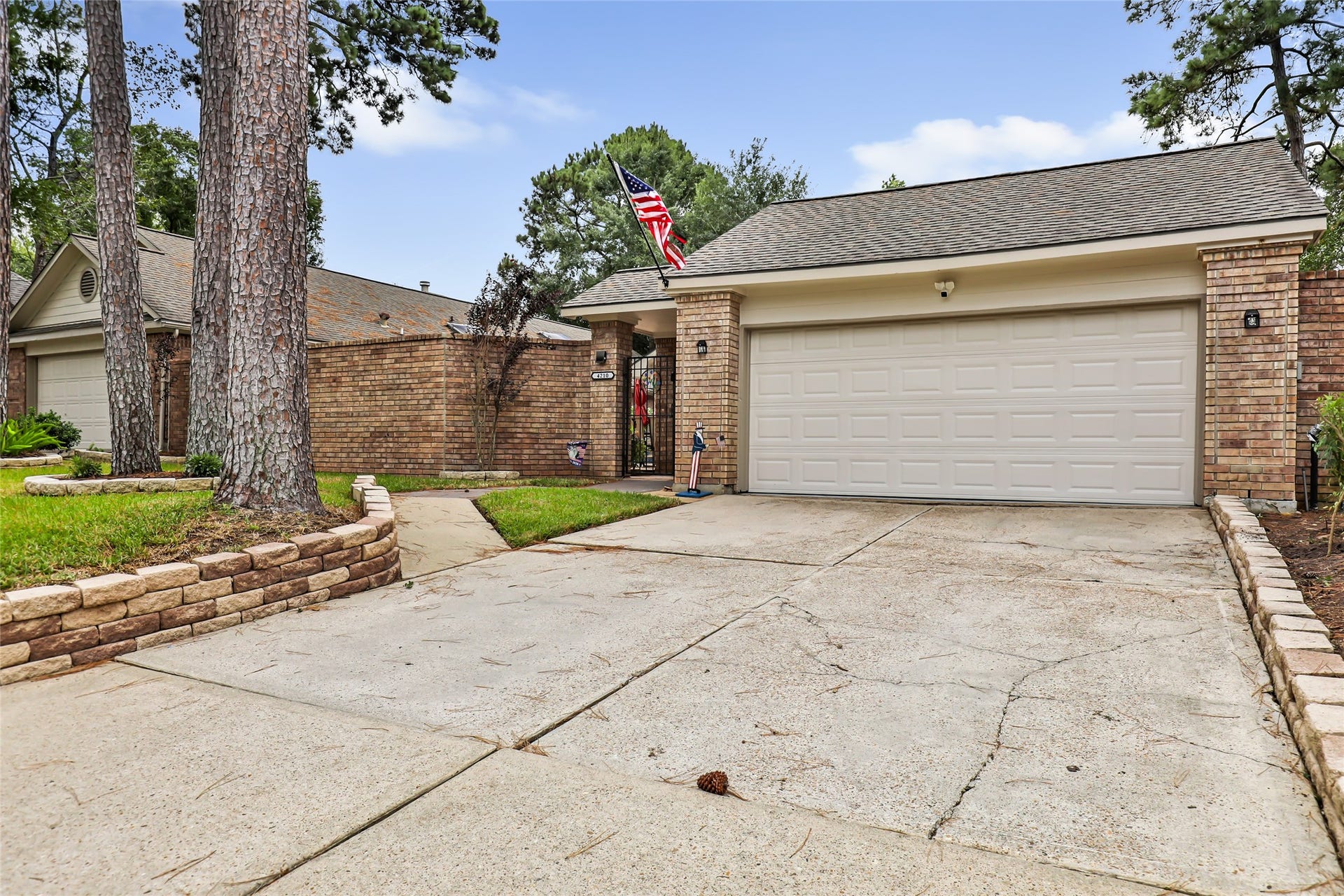 4210 Valley Glade Drive, Kingwood, TX 77345 Welcome Home!