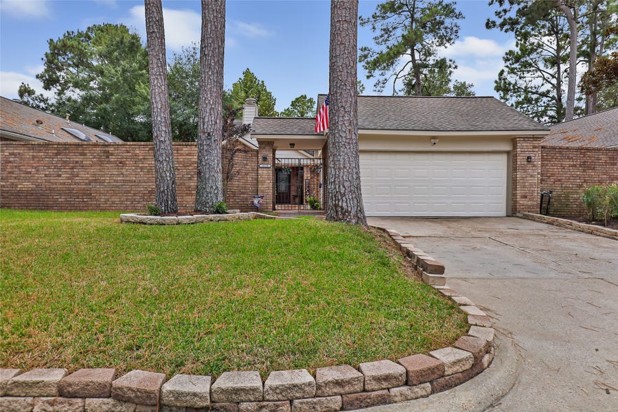 Property photo for 4210 Valley Glade Drive, Kingwood, TX