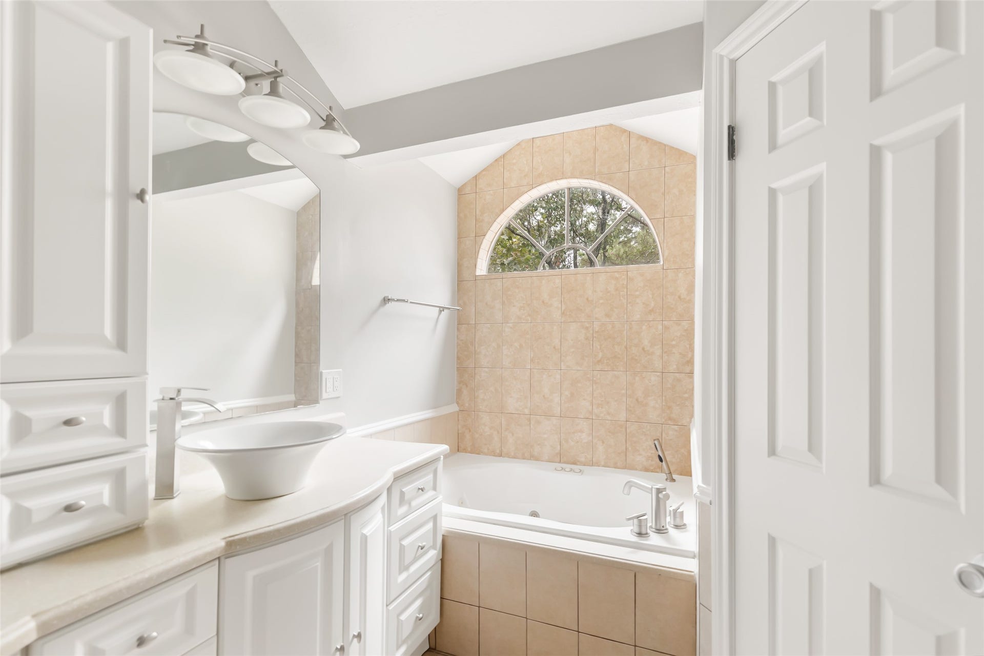 4210 Valley Glade Drive, Kingwood, TX 77345 4210 Valley Glade Drive, Kingwood, TX 77345