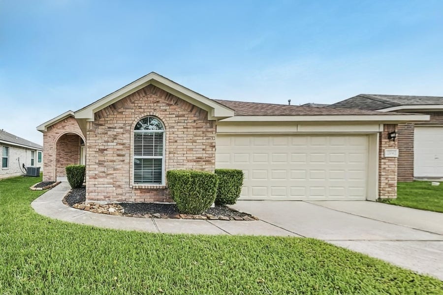 Property photo for 2204 Perkins Crossing Drive, Conroe, TX