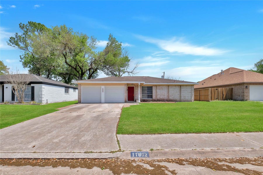Property photo for 11862 S Evelyn Circle, Houston, TX