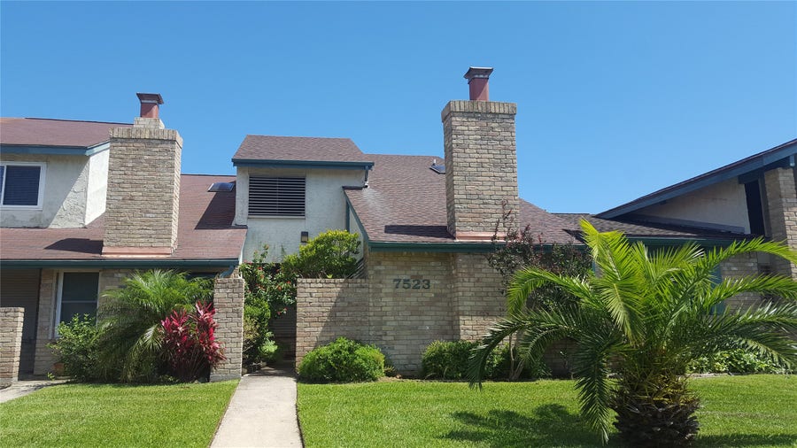 Property photo for 7523 Beaudelaire Circle, Galveston, TX
