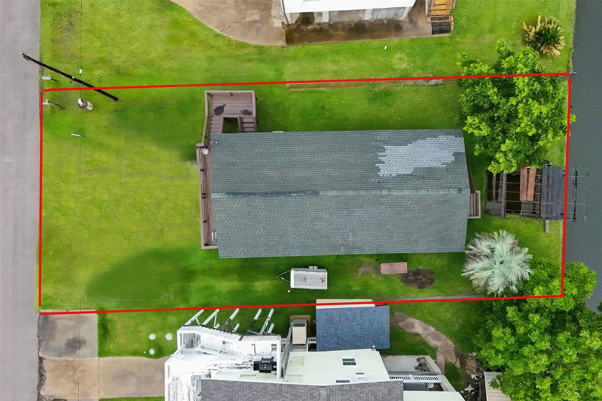 7030 Terrasso Drive, Hitchcock, TX 77563 7030 Terrasso Drive, Hitchcock, TX 77563