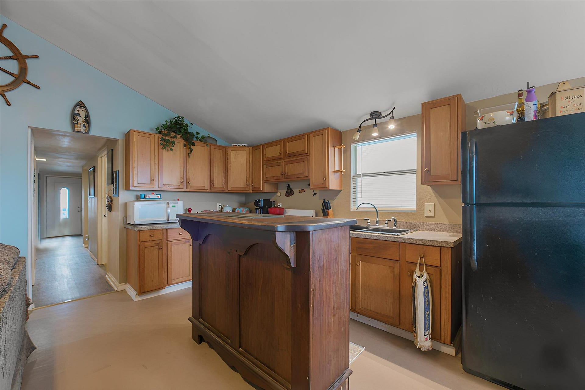 7030 Terrasso Drive, Hitchcock, TX 77563 7030 Terrasso Drive, Hitchcock, TX 77563