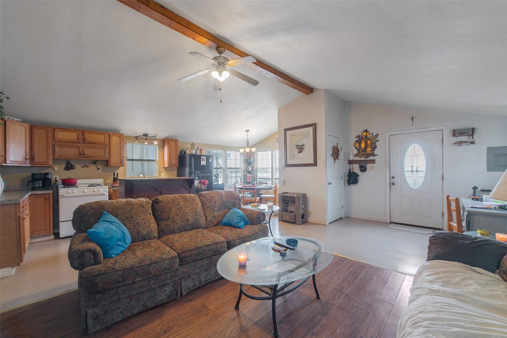 7030 Terrasso Drive, Hitchcock, TX 77563 7030 Terrasso Drive, Hitchcock, TX 77563