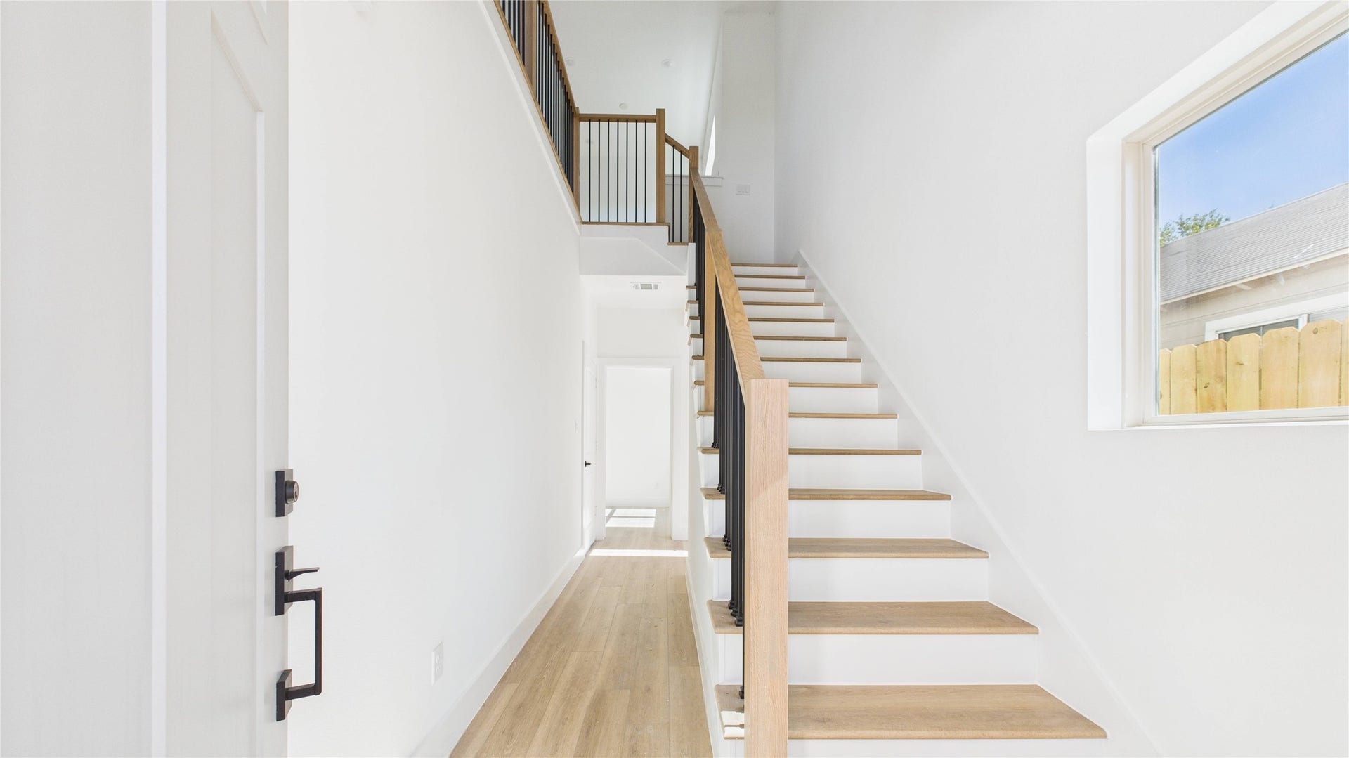 5316 Terry Street, Houston, TX 77009 Entryway to downstairs bedroom or 2nd story stairs