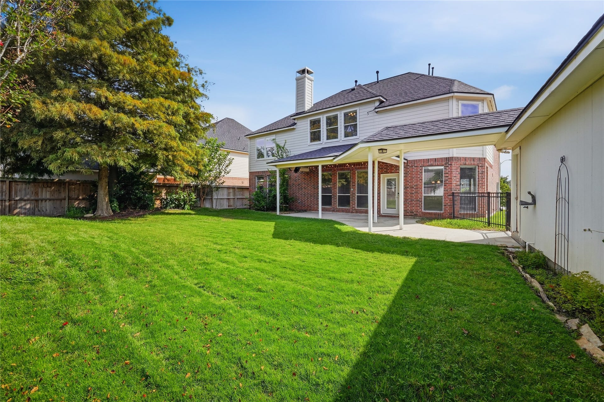 907 Colorado Springs Court, Spring, TX 77373 Huge backyard!