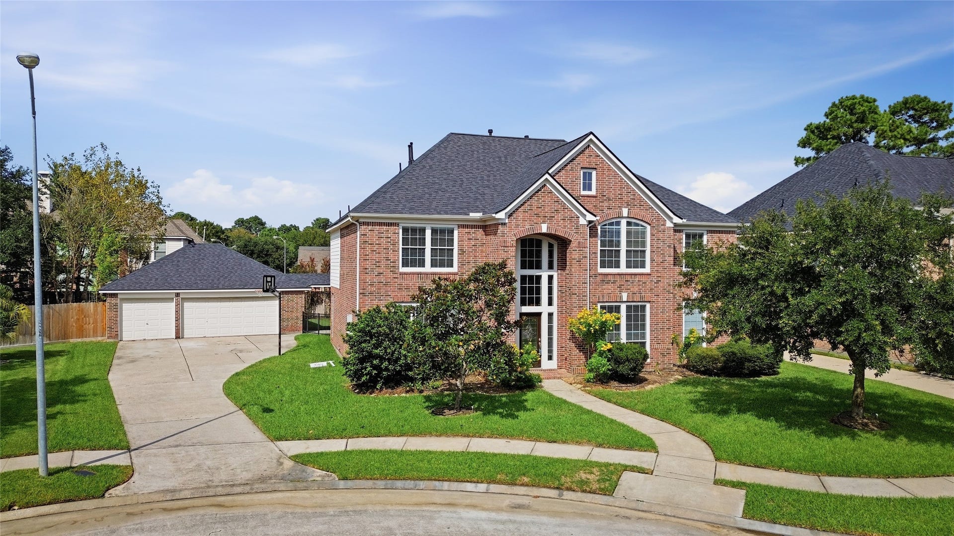 907 Colorado Springs Court, Spring, TX 77373 This 70' lot provides generous space!