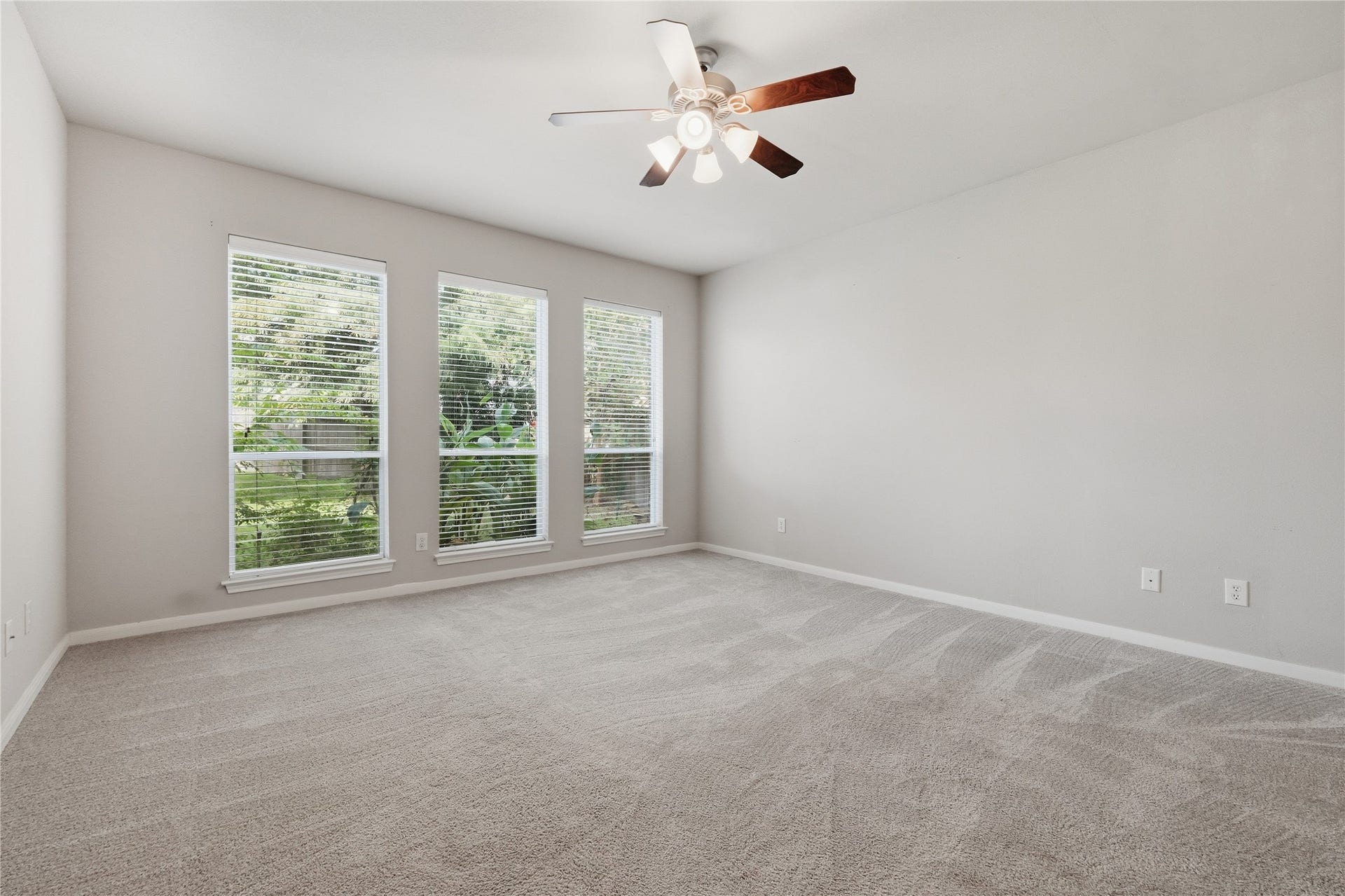 907 Colorado Springs Court, Spring, TX 77373 Primary bedroom