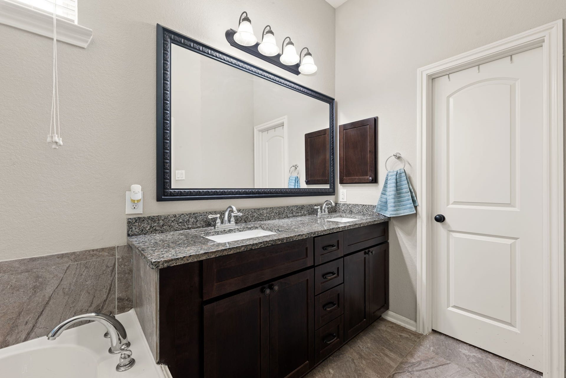 12150 La Strada Street, Richmond, TX 77406