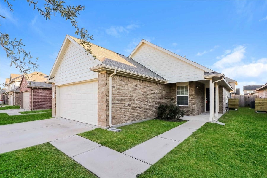 Property photo for 19031 Brescia Lane, Katy, TX