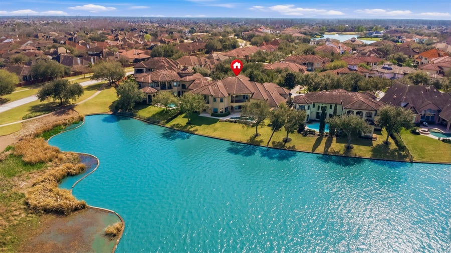 Property photo for 22 Sunset Park Lane, Sugar Land, TX